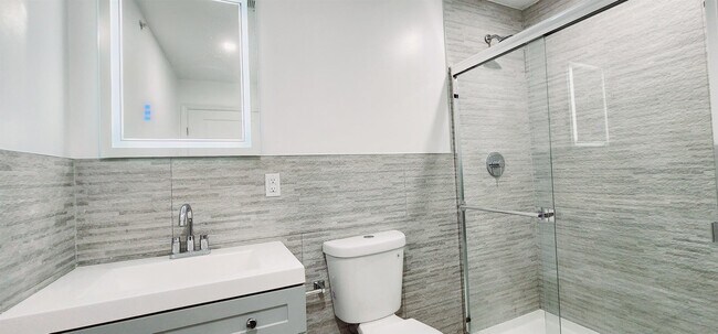 Foto del edificio - 30 Howe Ave
