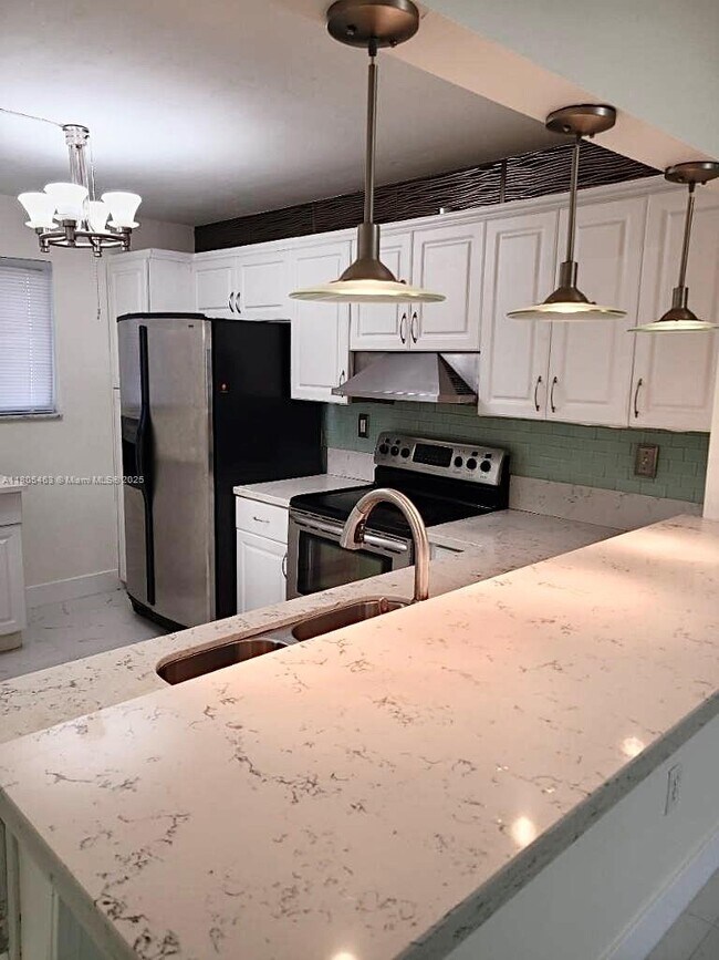 Foto del edificio - 7480 NW 17th St