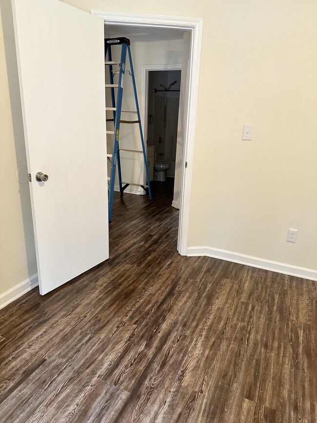 Bedroom #1 - 784 Kings Rd