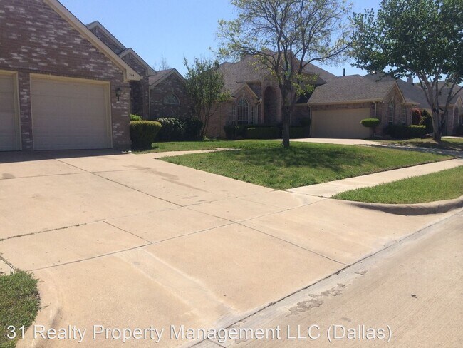 Foto del edificio - 3 br, 2 bath House - 214 E Lynn Creek Dr