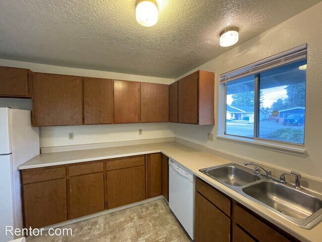 Building Photo - 3 br, 2 bath House - 4333 Walnut Drive