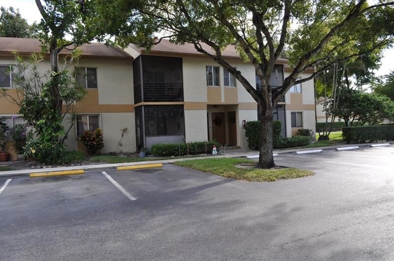 Foto principal - 511 Gardens Dr