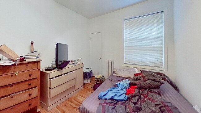 Foto del edificio - 1340 W Addison St