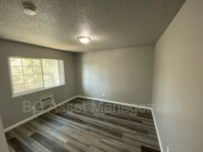 Foto del edificio - 2417 Northrop Ave