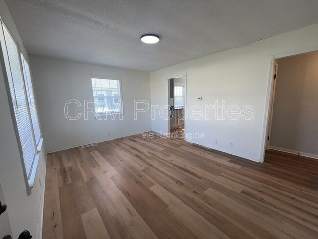 Building Photo - 1303 S Purdum St