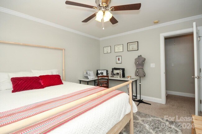 Foto del edificio - 2332 Madeline Meadow Dr