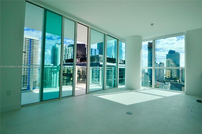 Building Photo - 1080 Brickell Ave
