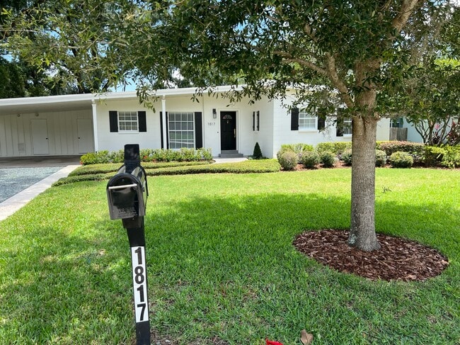 Foto del edificio - 1817 Loch Berry Rd