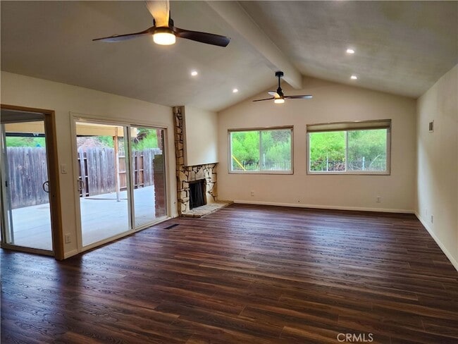 Foto del edificio - 2523 Deerpark Dr