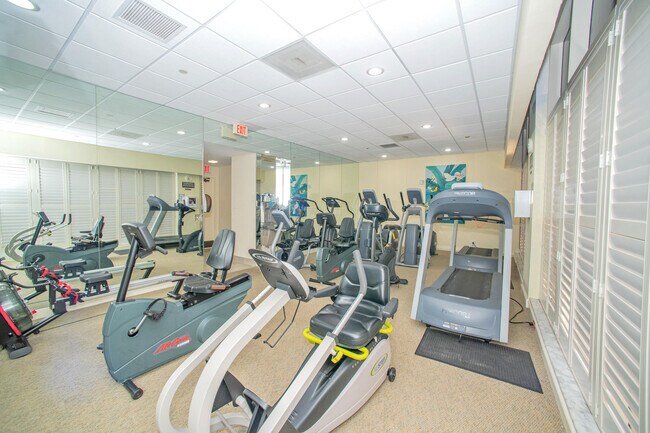 Foto del edificio - 4201 N Ocean Blvd
