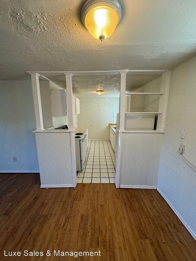 Building Photo - 2 br, 1 bath House - 1700 Karen Drive