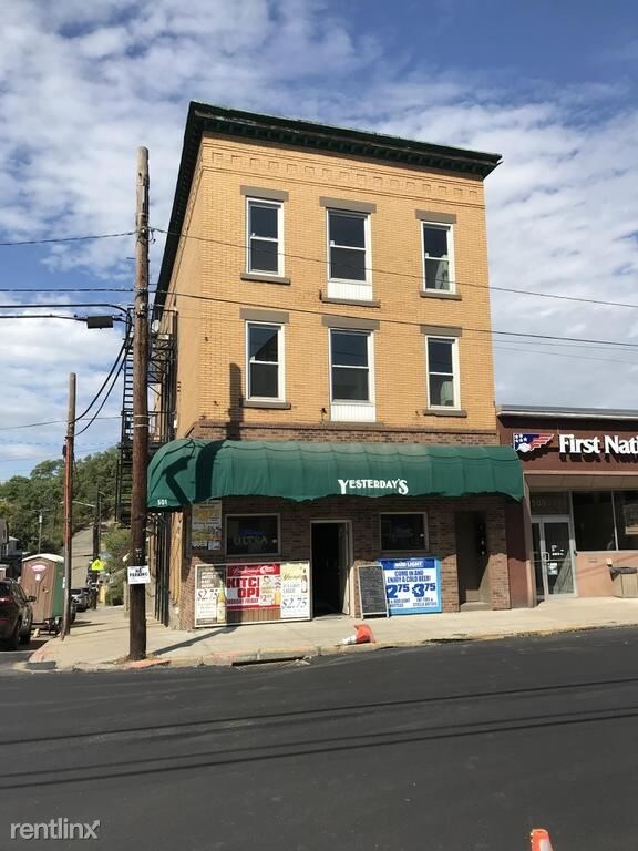 Primary Photo - 501 Greenfield Ave