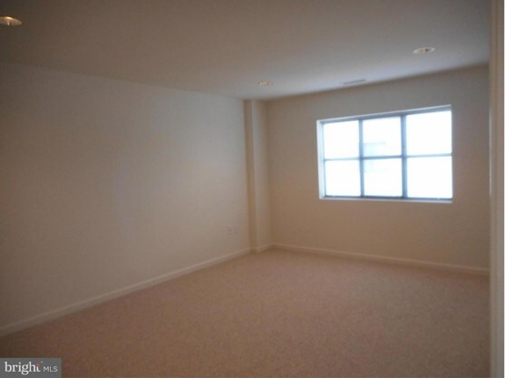 Building Photo - 2702 Lighthouse Point E