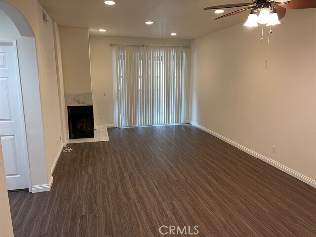 Foto del edificio - 6 Vía Contento