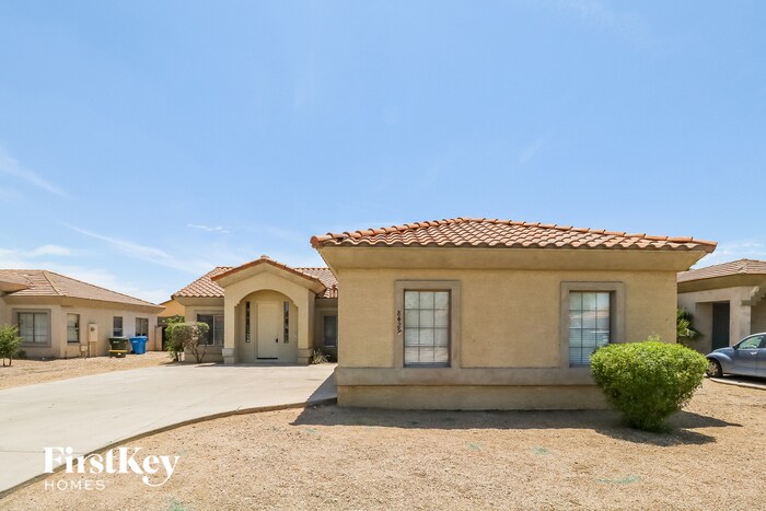 Foto principal - 8429 W Avalon Dr