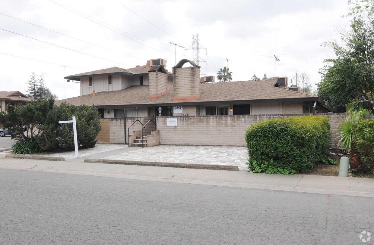 Primary Photo - Bella Villas