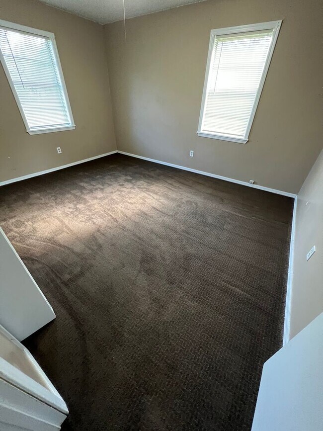 Building Photo - 806-820 Alta Vista