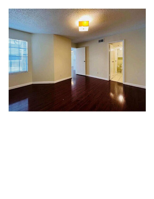 Foto del edificio - 12660 Ashford Point Dr