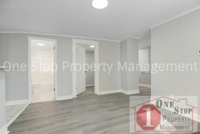 Foto del edificio - Charming 4-bedroom, 2-bath in Kansas City