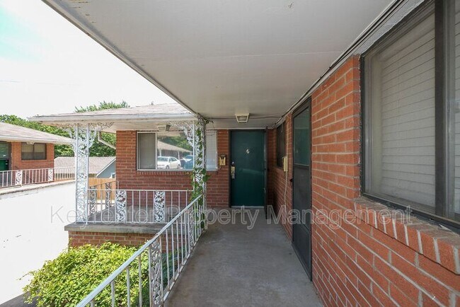 Building Photo - 1403 S Frisco Ave