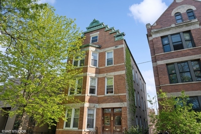 Primary Photo - 2021 W Shakespeare Ave