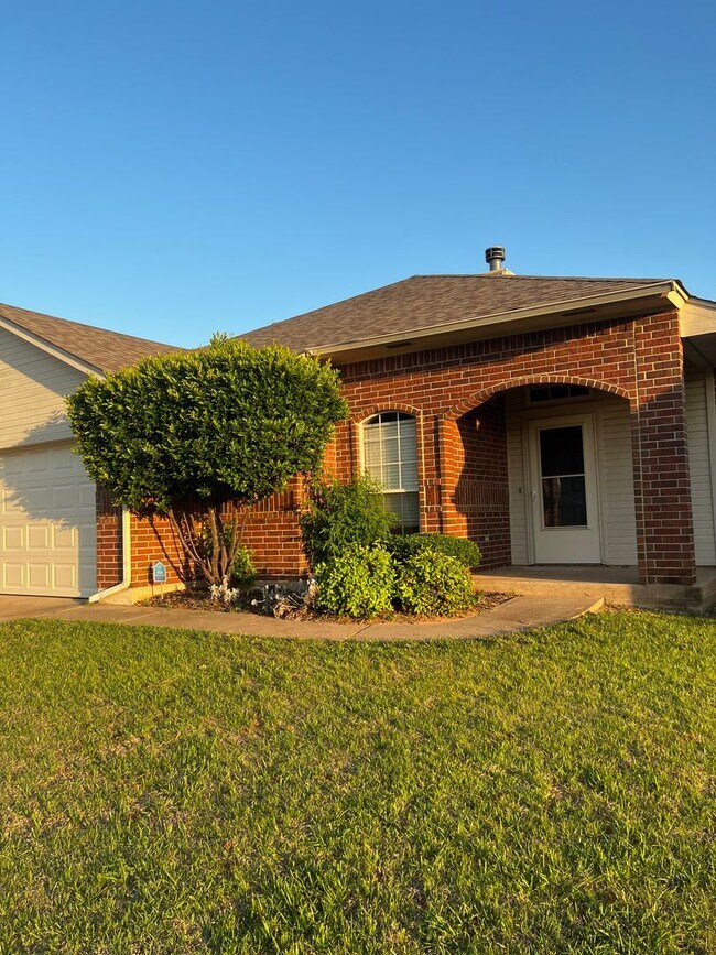 Photo - Beautiful edmond home for lease