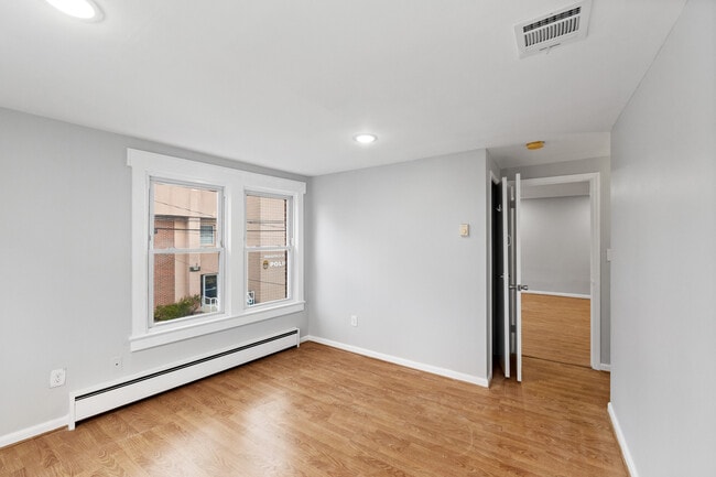 Building Photo - 71 Park St