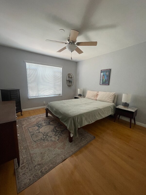 Foto del edificio - 1280 Laurel Ave