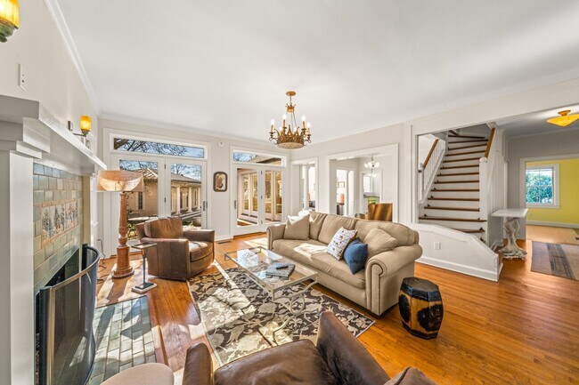 Foto del edificio - 3404 Kesterwood Dr