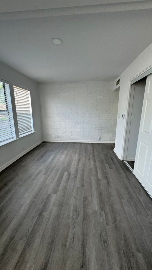 Foto del edificio - 7900 Brookriver Drive, Dallas, Texas 75247
