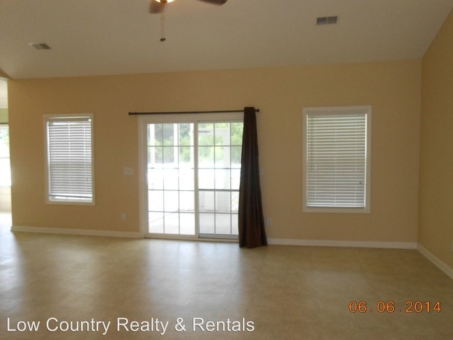 Building Photo - 3 br, 2 bath House - 14 Kendall Dr