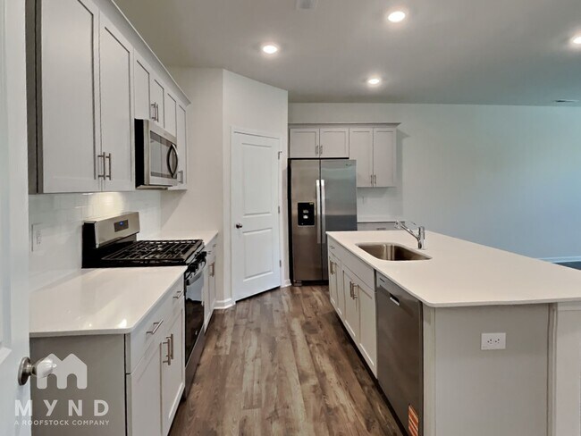 Building Photo - 513 Old Battle Bridge Rd