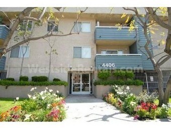 Foto principal - 4406 Cahuenga Blvd