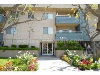Primary Photo - 4406 Cahuenga Blvd