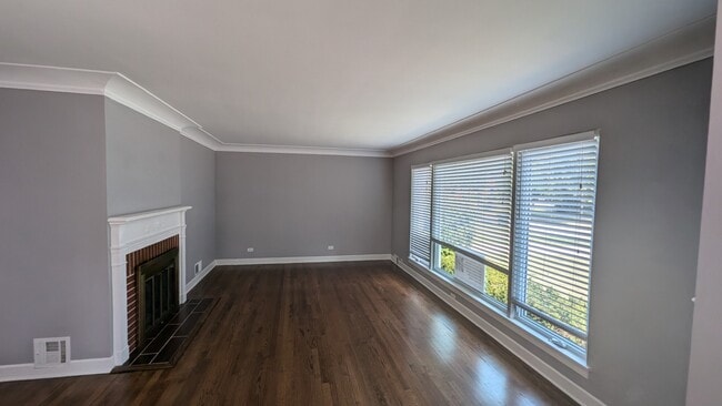 Building Photo - ?? Spacious 3BR Ranch | District 57 & Pros...