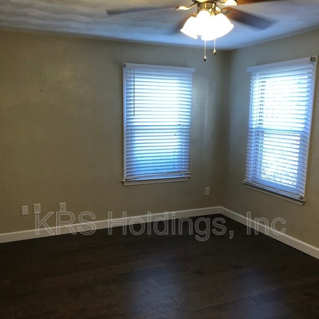 Building Photo - 1311 E Oceanview