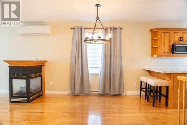 Building Photo - 18 Lancaster St