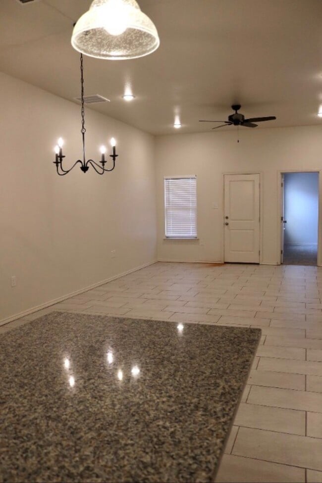 Foto del edificio - 1824 Corpus Ave