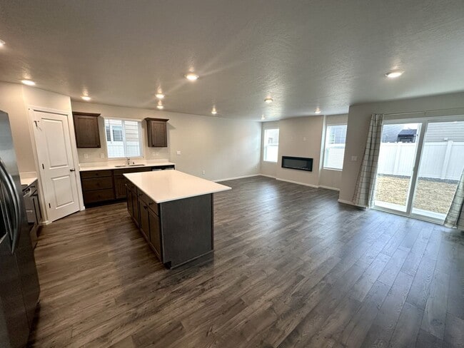 Foto del edificio - Brand new Kennewick home for lease!