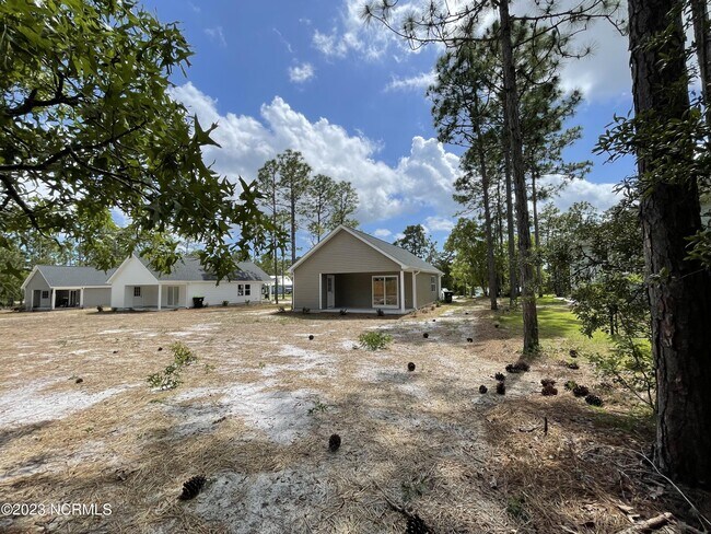 Building Photo - 1069 Morehead Rd