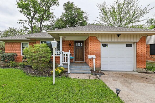 Foto del edificio - 2338 Crest Ridge Dr