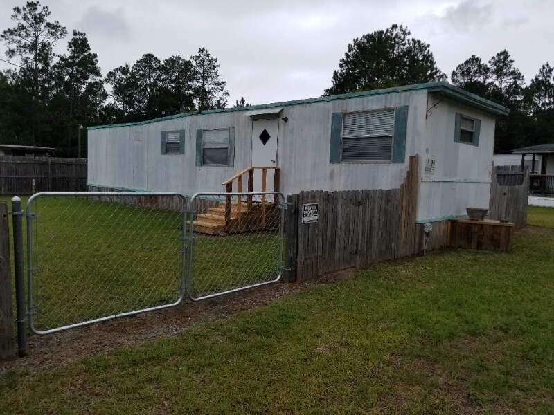 Primary Photo - 41 Thicket Rd