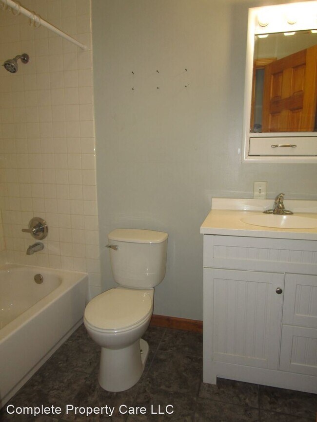 Foto del edificio - 2 br, 1 bath House - 8105 N William