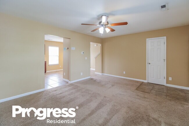 Foto del edificio - 767 Runningbrook Ln