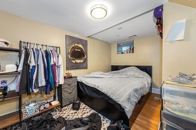 Images are representative samples of the advertised unit. Actual units shown during tours may differ - 1562 Tremont St