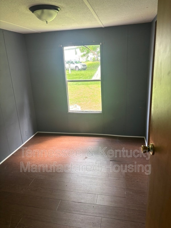 Building Photo - 212 Eller Dr