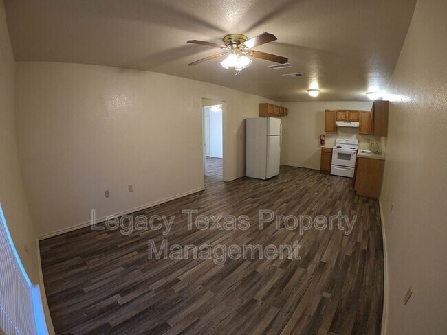 Foto del edificio - 1106 Williams Ave