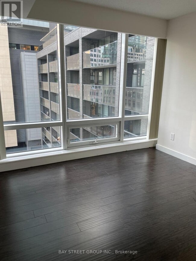 Building Photo - 295 Adelaide St W