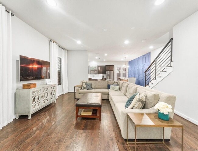 Building Photo - 1309 Laird St