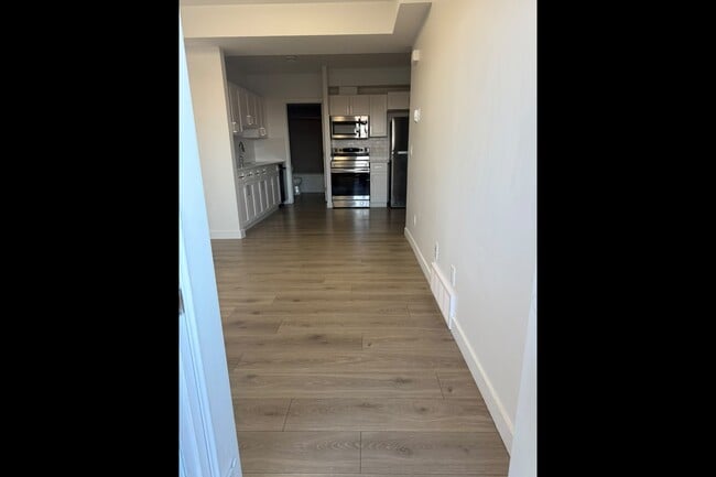 Building Photo - 293 Collicott Dr